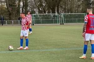 Kian Bonnano i Ante Štrljić prije izvođenja slobodnog udarca / Foto: Fenix (SIM)