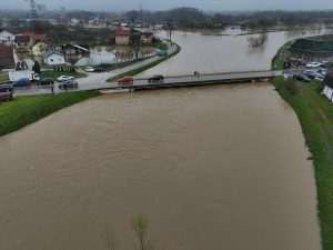Poplave u Prijedoru/ Foto: Anadolu