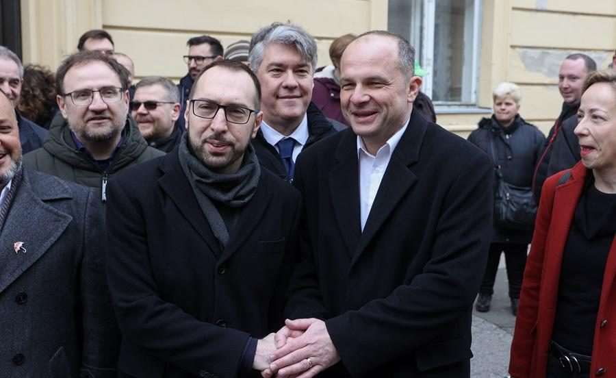 Na slici Tomislav Tomašević, Siniša Hajdaš Dončić / Foto: Hina