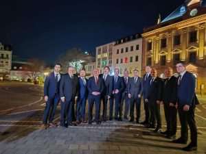 POČELA JE "VEČERNJAKOVA DOMOVNICA 2025": Pogledajte tko je sve stigao na svečanu dodjelu nagrada