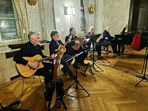 JUBILARNI KONCERT: “Dubrovački kavaljeri” u Beču svečano proslavili 40. rođendan. Povici bravo za “Jedna je Hrvatska”