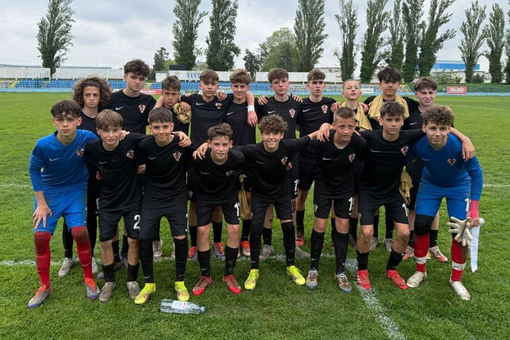 Momčad Hrvata iz Njemačke pred utakmicu sa Vukovarom / Foto: Fenix (D.L.)