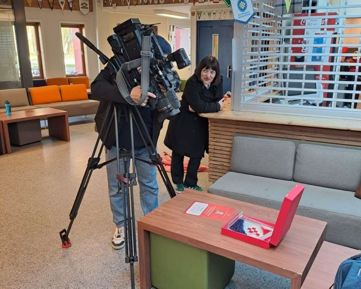 Snimatelj HTV-a snima Domovnicu Večernjeg lista i Fenix-magazina koju je osvojila Croatia Oslo / Foto: Fenix (SIM)