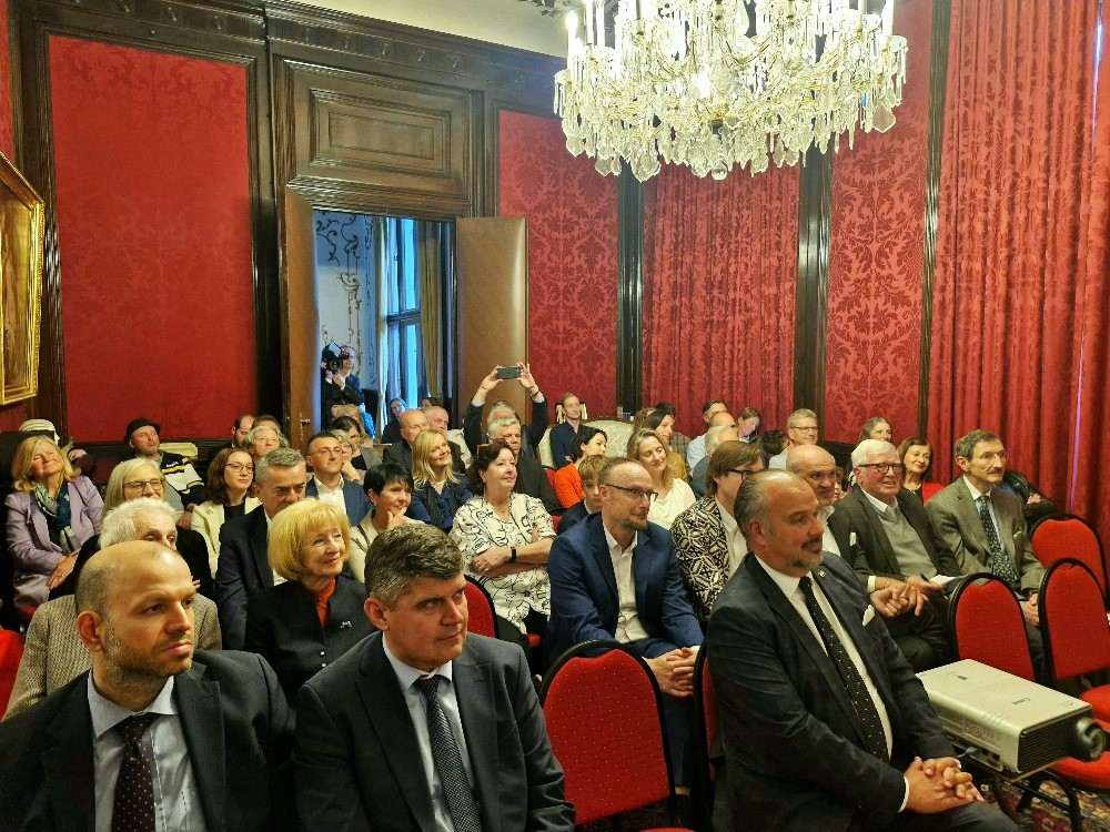 ORF-OVA PREMIJERA DOKUMENTARCA O HRVATSKOJ: “Hrvatska obala - beskrajna i divlja” impresionirala Austrijance i njihove strane goste u Veleposlanstvu RH u Beču