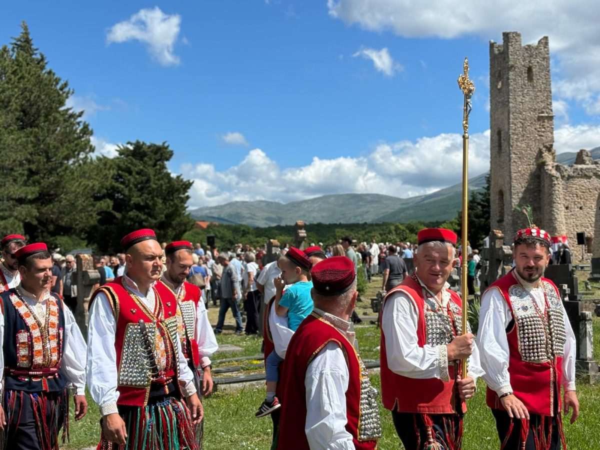 PROSLAVLJEN BLAGDAN SV. SPASA NA IZVORU CETINE: Fra Marinko Vukman pozvao na vjernost i čuvanje identiteta