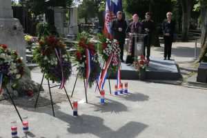KOMEMORACIJA NA MIROGOJU ZA 80. GODIŠNJICU BLEIBURŠKE TRAGEDIJE: Plenković i Jandroković izrazili pijetet žrtvama ubijenima bez suđenja nakon kraja Drugog svjetskog rata Komemoracija u povodu 80. obljetnice Bleiburške tragedije i Križnog puta hrvatskog naroda na Mirogoju / Foto: Hina