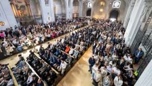 Krizma u HKŽ München / Foto: Fenix (Ž. Nedić)