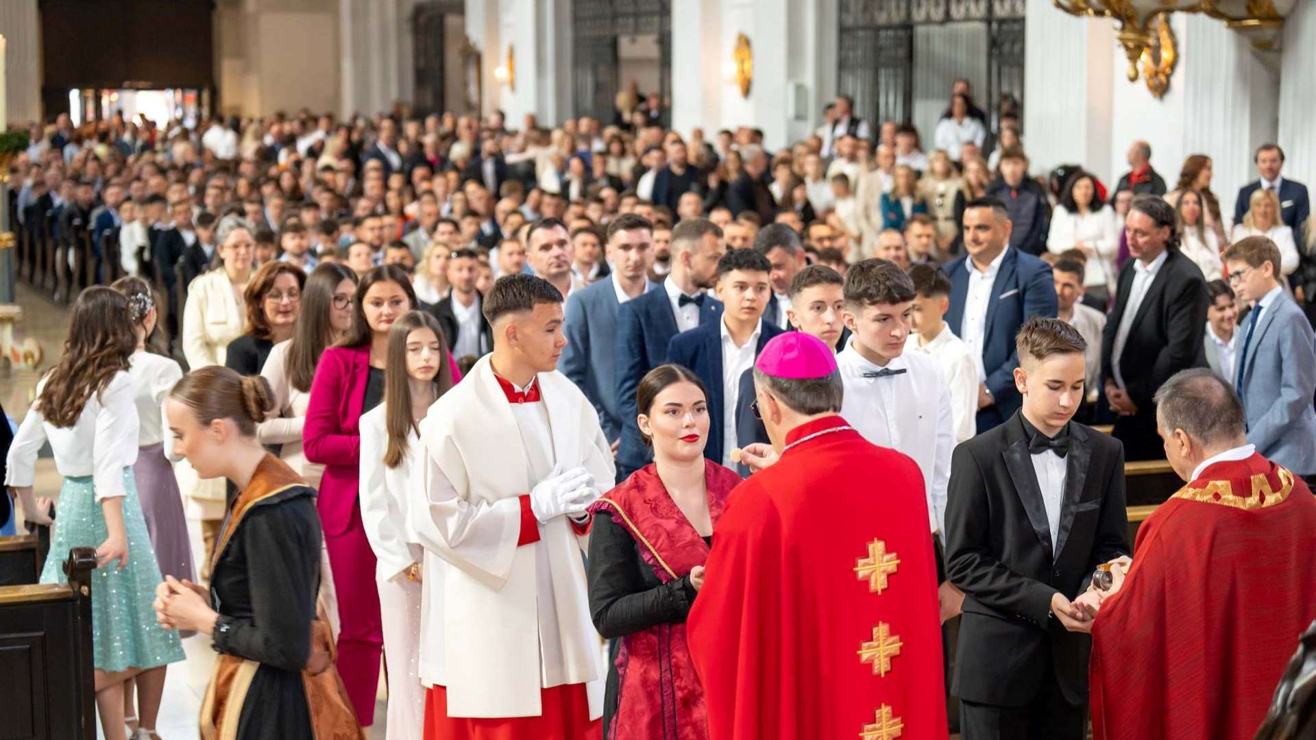 Krizma u HKŽ München / Foto: Fenix (Ž. Nedić)