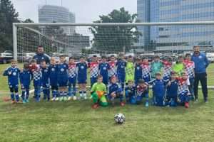 Prva momčad (U-11-1) Croatije München pred utakmicu / Foto: Fenix (Z- Zubaj)