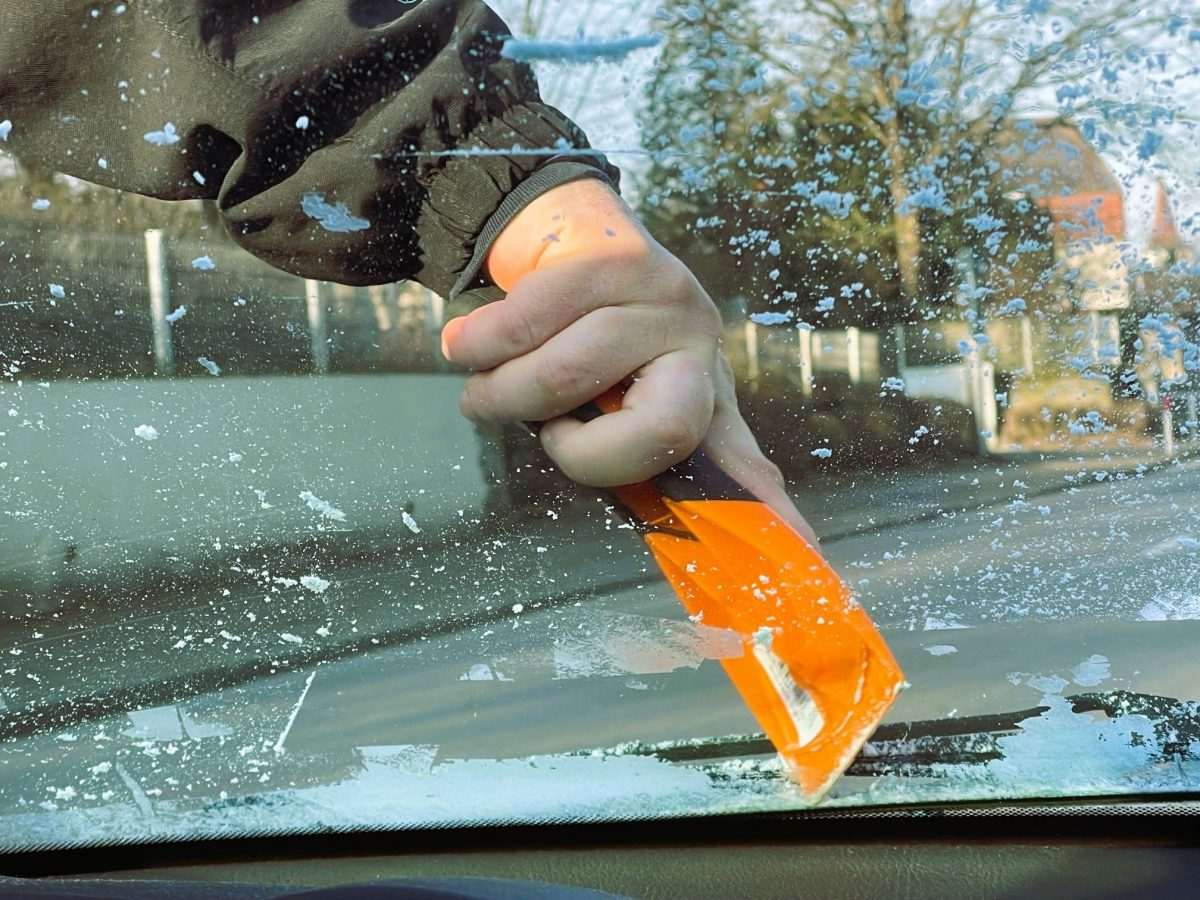 Uklanjanje leda/ Foto: Fenix (SC)