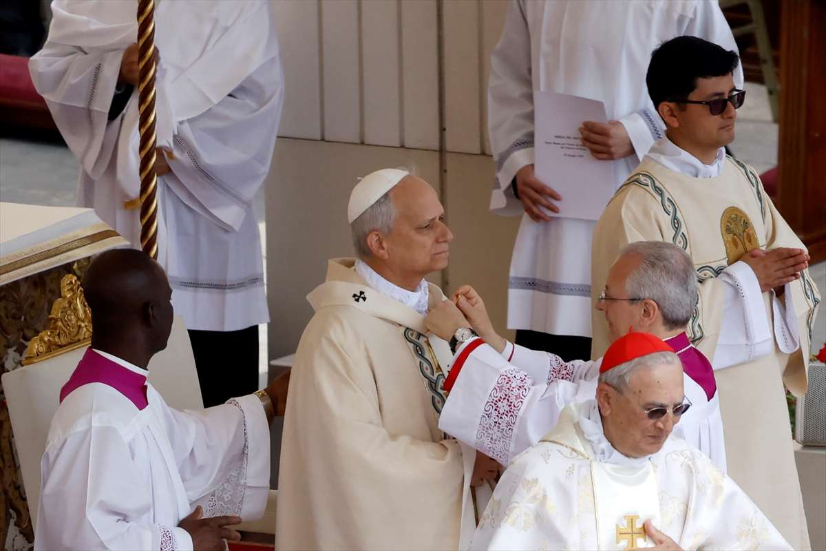 (FOTO) Papa Lav XIV. započeo pontifikat kritikom pohlepe kapitalizma