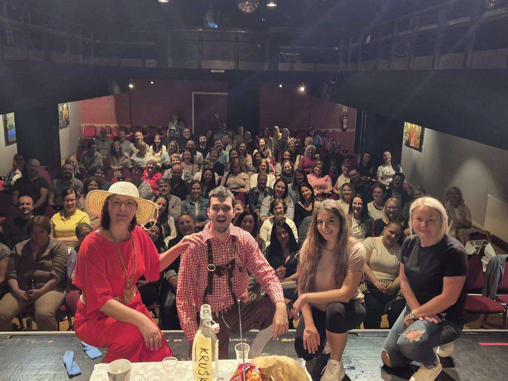 Kazališta postava predstave "Čistačice" u Frankfurtu / Foto: Fenix (MD)