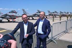 KOMPLETNA ESKADRILA: 12 borbenih zrakoplova Rafale prvi put predstavljeni u Hrvatskoj Ministar Ivan Anušić na predstavljanju borbenih zrakoplova Rafale / Foto: Anadolu