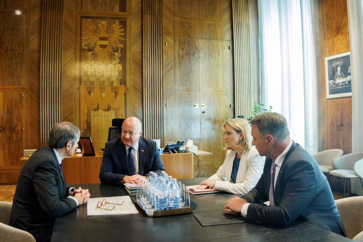 Predstavnici austrijske Vlade na sastanku s Grossijem (IAEA) danas u Beču / Foto: Fenix (Andy Wenzel)