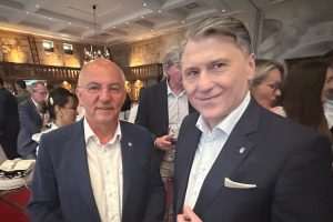 SVEČANO I UPEČATLJIVO: Proslava Dana državnosti RH u prostorima „najveće stalne reklame koju Hrvatska ima u svijetu"