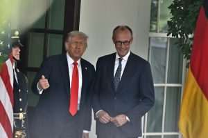 Američki predsjednik Donald Trump i njemački kencelar Friedrich Merz pred sastanak u Bijeloj kući / Foto: Aaadolu