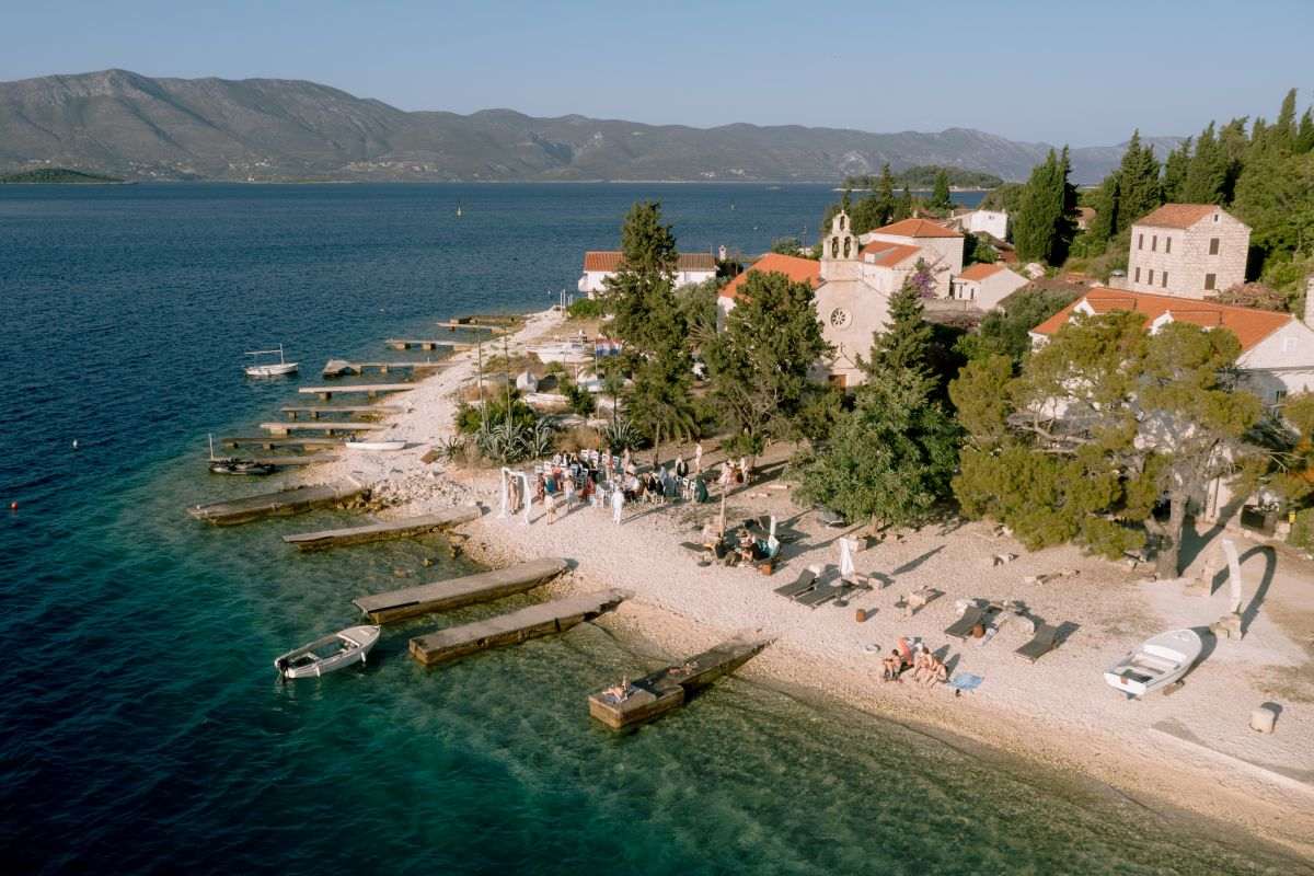 LJUBAV NA OTOKU TIŠINE: Agnes i Florian iz Münchena izrekli sudbonosno "da" na bajkovitom Vrniku