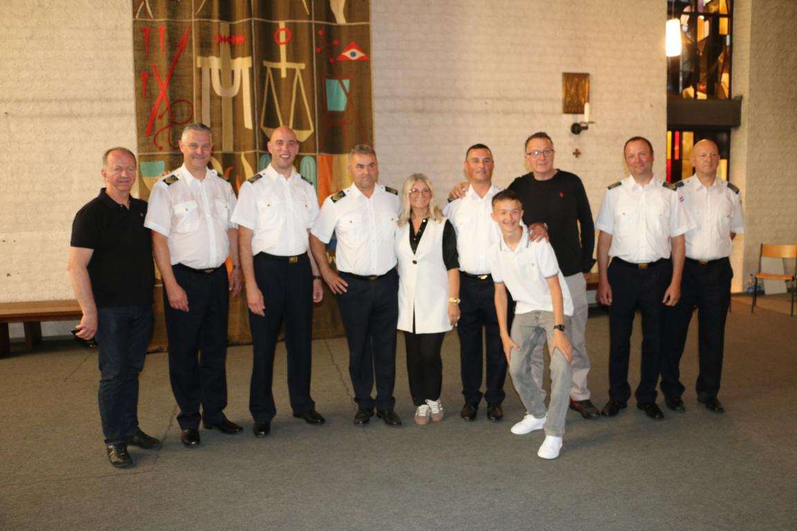 Klapa "Sv. Juraj" HRM s vjernicima u Wiesbadenu / Foto: Fenix (MD)