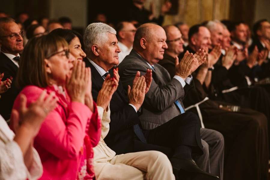 „KRUNIDBA KRALJA TOMISLAVA“: Upriličena praizvedba glazbeno-scenske legende u povodu obilježavanja 1100. obljetnice Hrvatskoga Kraljevstva    