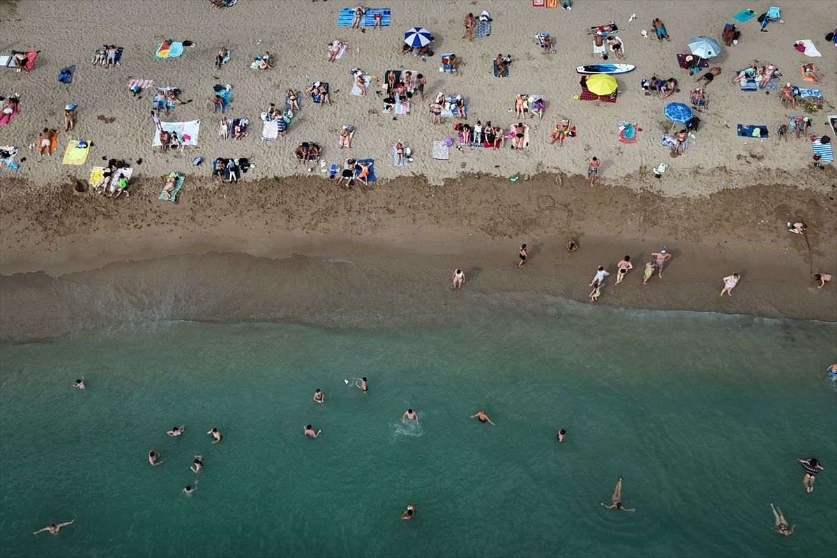 UPRKOS REKORDNIM PRIHODIMA: Grčka se suočava s izazovima prekomjernog turizma