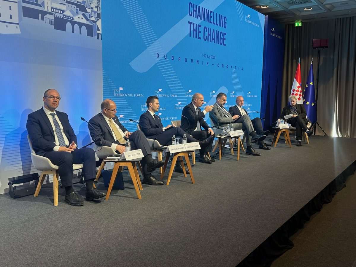 GRLIĆ RADMAN NA DUBROVNIK FORUMU: Hrvati u BiH moraju biti ravnopravni, bez toga ne bi bilo Daytona