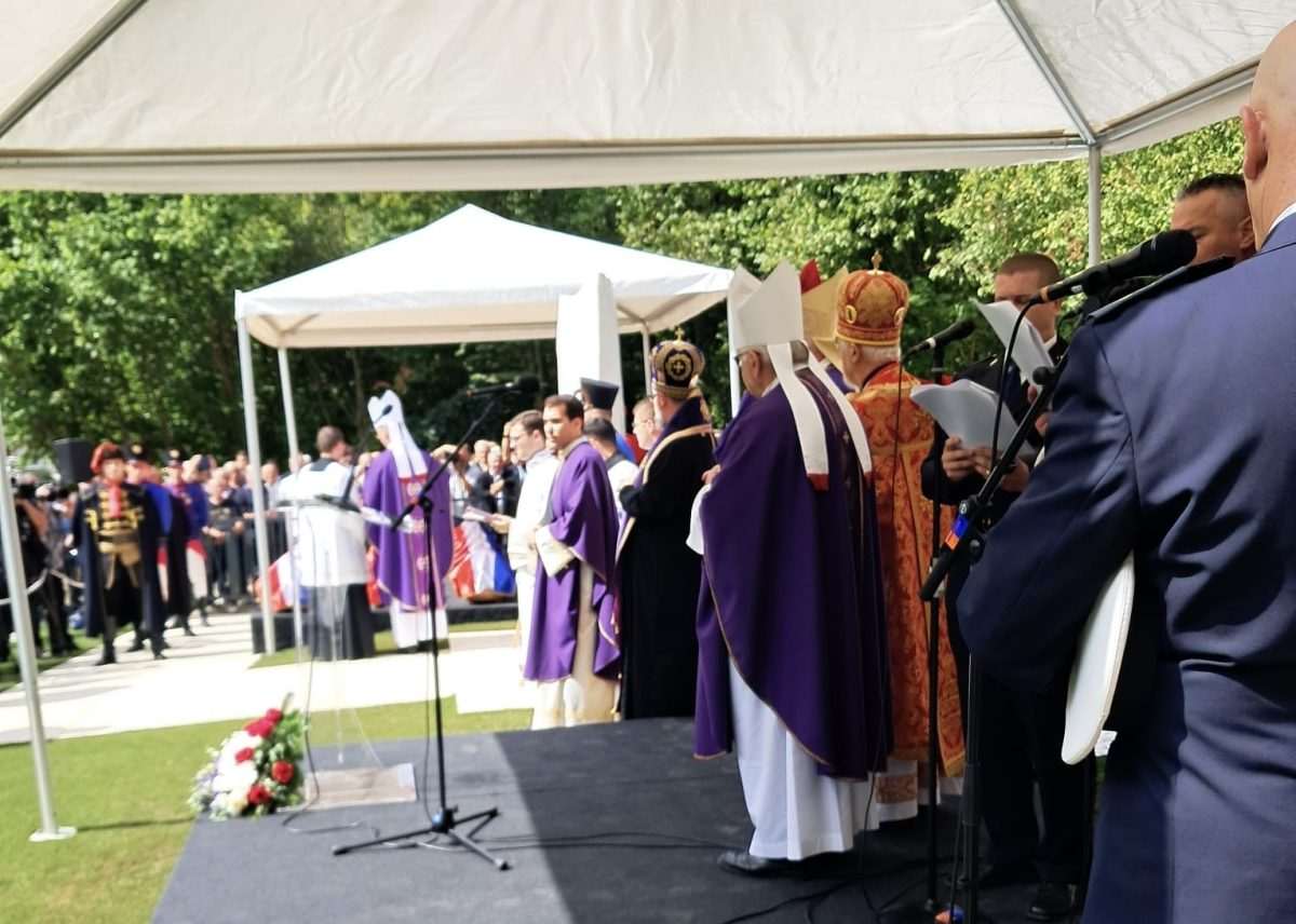 MINISTAR TOMO MEDVED NA JAZOVKI: Beskompromisna osuda strašnih zločina komunizma