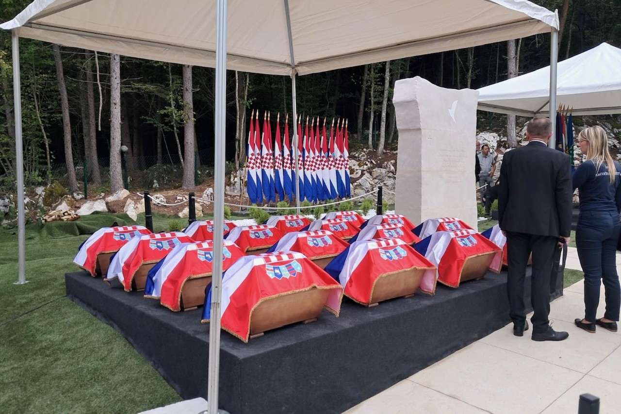 HRVATSKA VLADA: Odajemo počast žrtvama i osuđujemo zločine svih totalitarnih režima