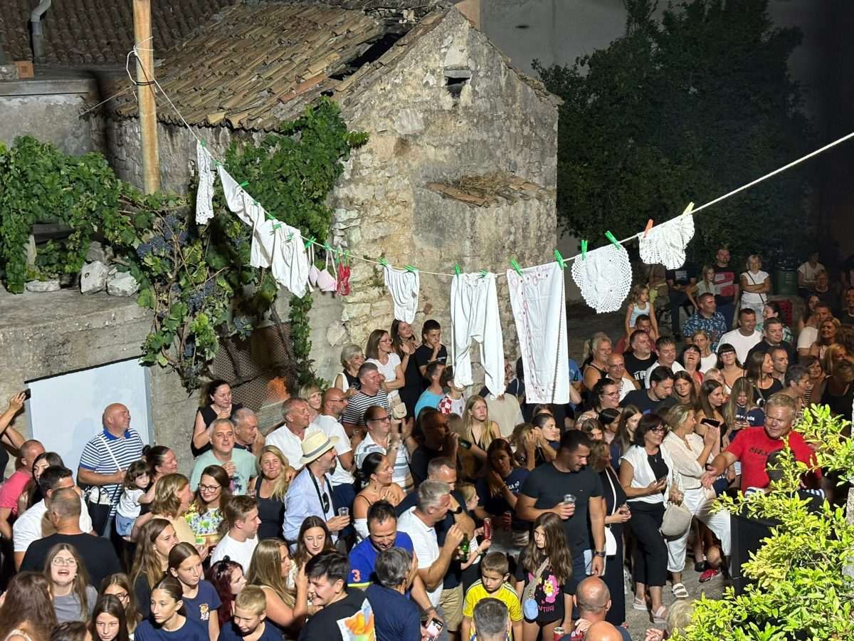 Na Pašmanu održana 11. Mišulića siđa / Foto: Fenix (Zara Bačić)