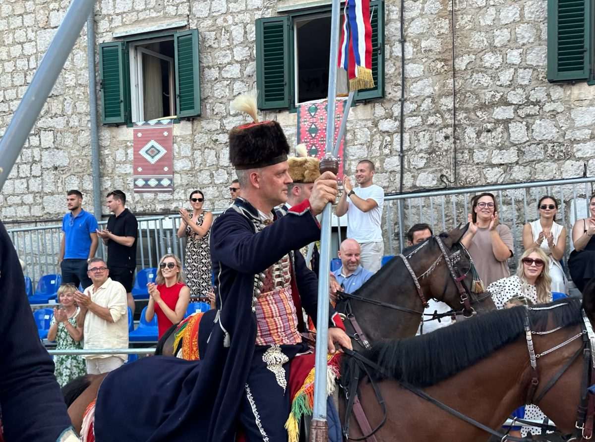 TRADICIJA I PONOS: Alkar Frano Talaja - slavodobitnik 310. Sinjske alke