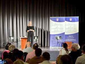 HRVATSKA KULTURA U BERNU: Predstava Mire Gavrana i književni susret oduševili publiku