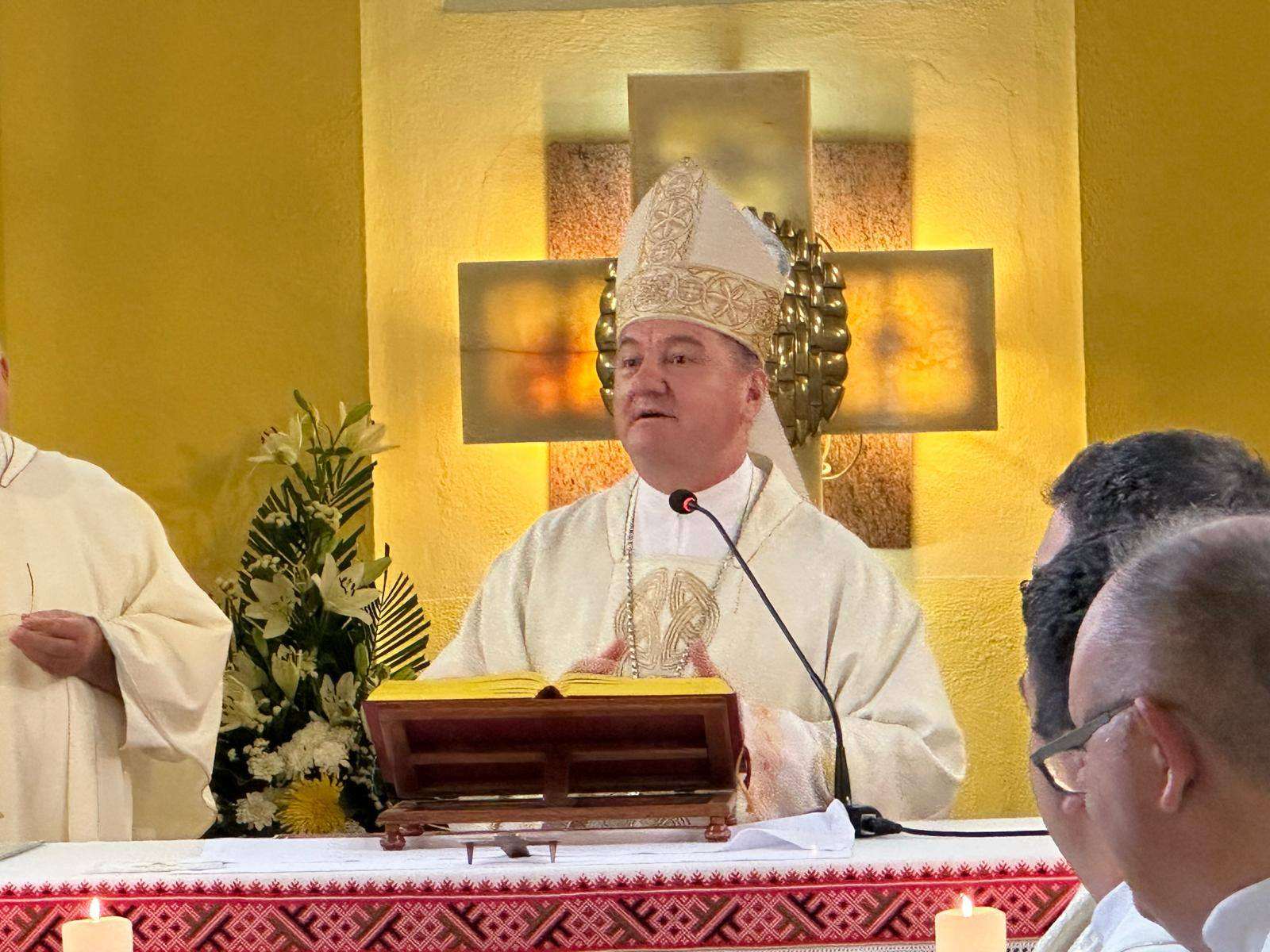 U prepunoj Katedrali Rođenja Blažene Djevice Marije u Trebinju, svečano je proslavljen blagdan svetog Mihovila / Foto: Fenix SIM)