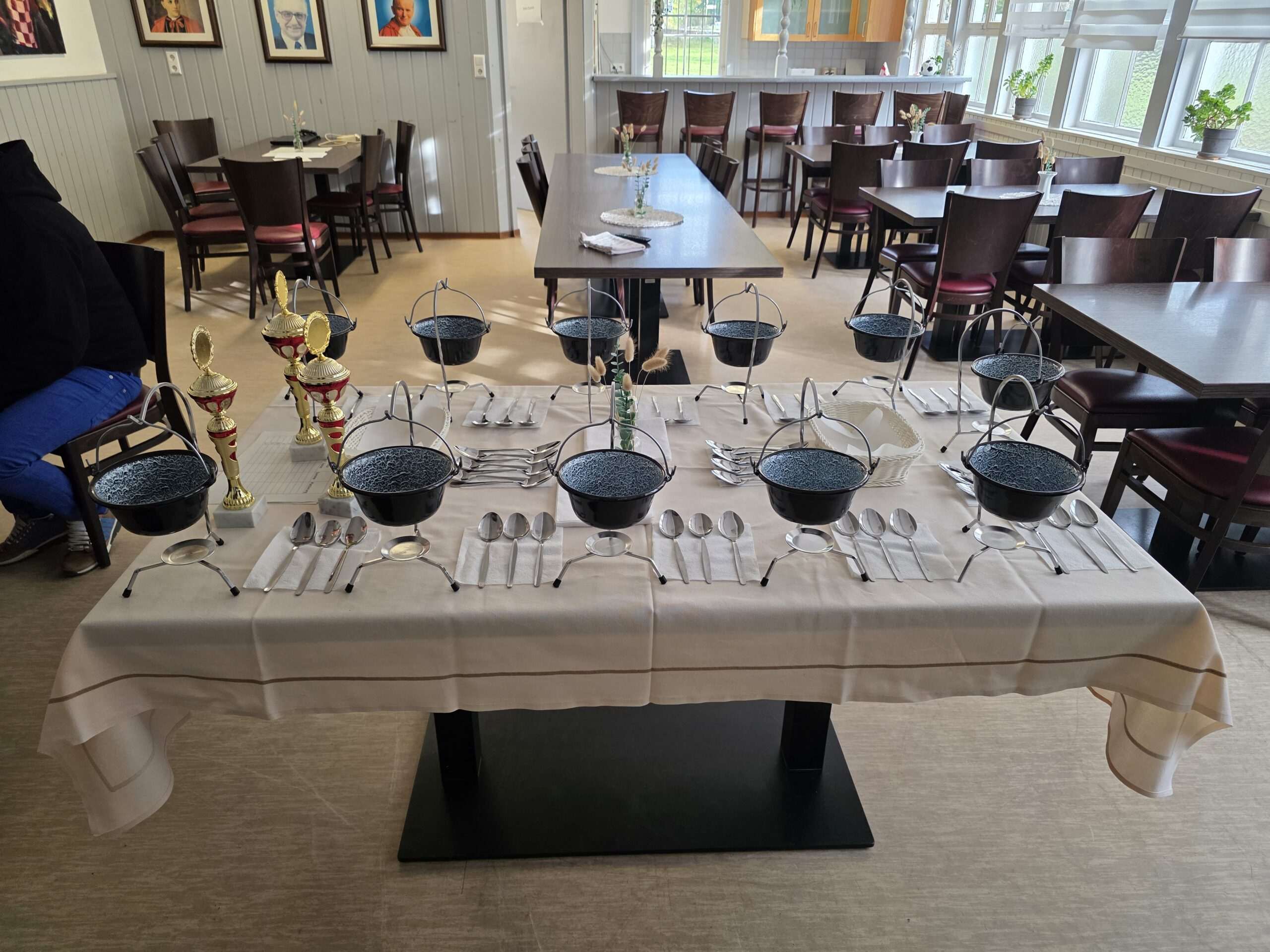 UZ VESELE ZVUKE TAMBURICE: Miris hrvatskih tradicijskih jela širi se na 4. Čobanijadi u Calwu