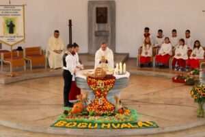 NAKON 6 GODINA SLUŽBE: Sv. misom u Bietigheim-Bissingenu od svojih vjernika se oprostio fra Ante Babić  