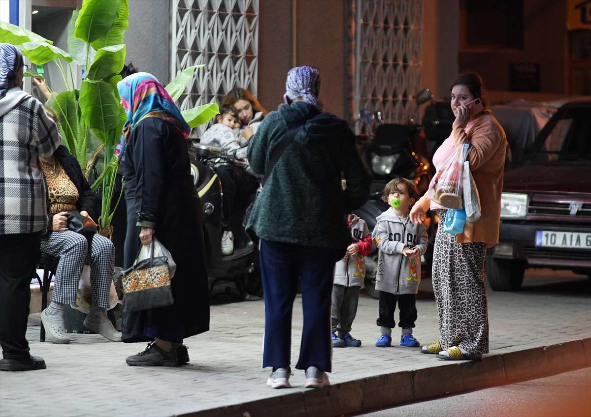 TURSKA OPET NA UDARU: Novi potres magnitude 6,1 izazvao strah među stanovnicima