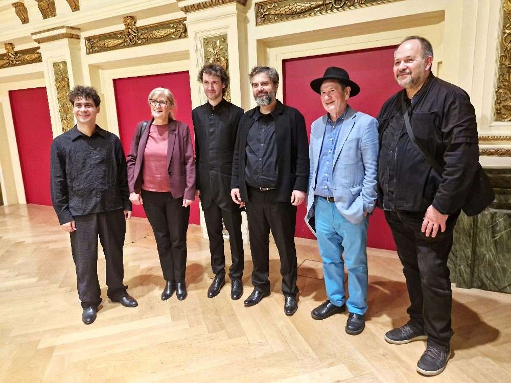 KONCERT ZA PAMĆENJE: Zagrebački gitaristički Trio Elogio otvorio 21. Festival hrvatske glazbe u Beču. I oduševio Bečane KONCERT ZA PAMĆENJE: Zagrebački gitaristički Trio Elogio otvorio 21. Festival hrvatske glazbe u Beču. I oduševio Bečane
