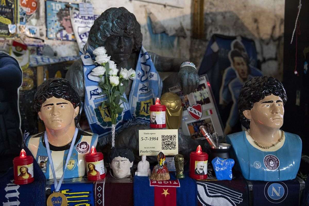 POČAST KARIZMATIČNOM ARGENTINCU: Napulj obilježio godišnjicu rođenja Diega Armanda Maradone