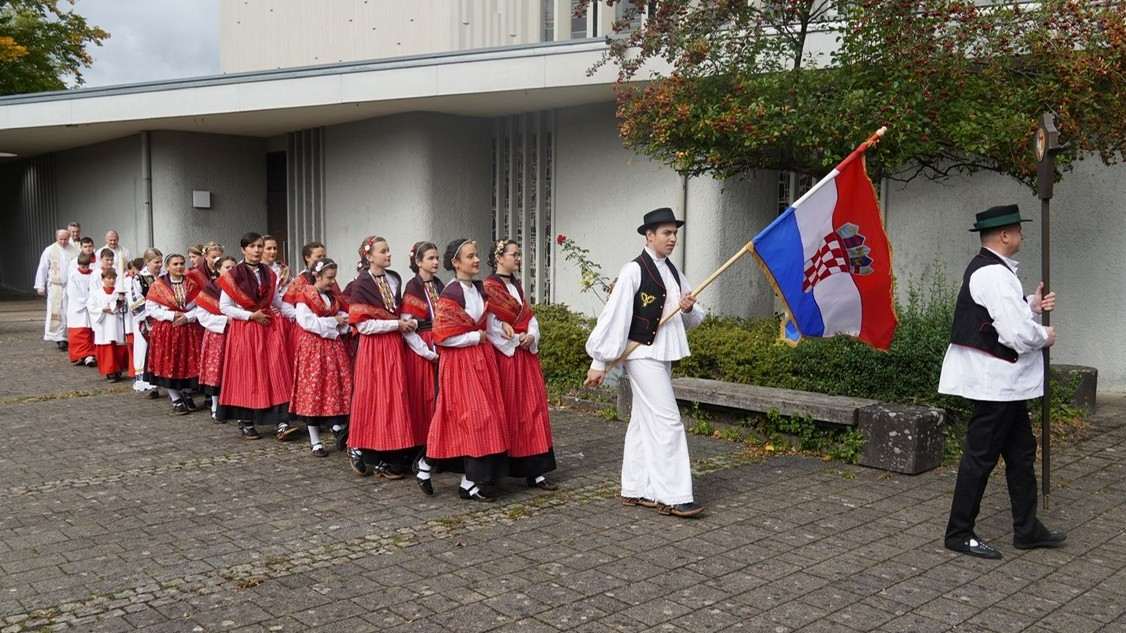 RAVENSBURG: Svečano proslavljen blagdan Male Gospe, zaštitnice HKZ Ravensburg  