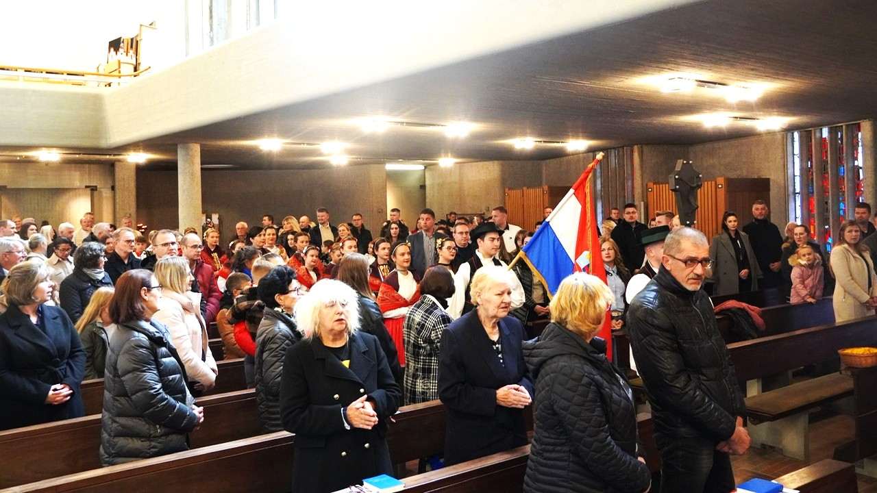 RAVENSBURG: Svečano proslavljen blagdan Male Gospe, zaštitnice HKZ Ravensburg  