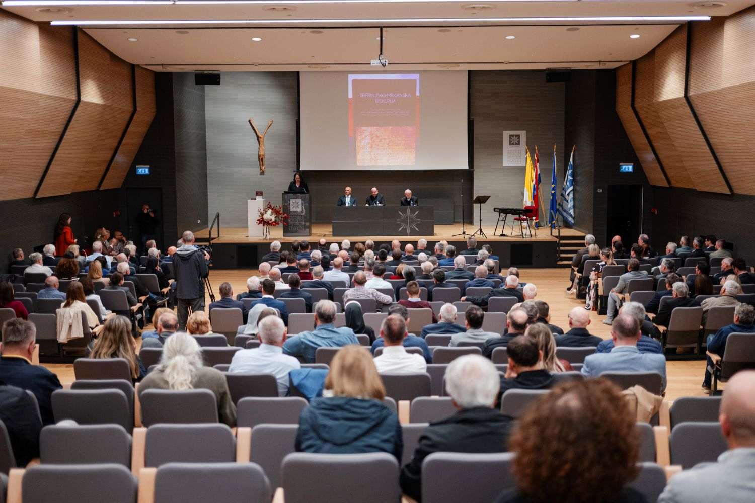 PREDSTAVLJEN ZBORNIK „TREBINJSKO-MRKANSKA BISKUPIJA“: Dubrovački biskupi su Trebinjsko-mrkanskom biskupijom upravljali sve do 1881. godine