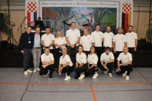 HERCEGOVAČKA VEČER U FILDERSTADTU KOD STUTTGARTA / Snažna poruka: Hercegovinu nismo mukte dobili, čuvajmo je, budimo ponosni...