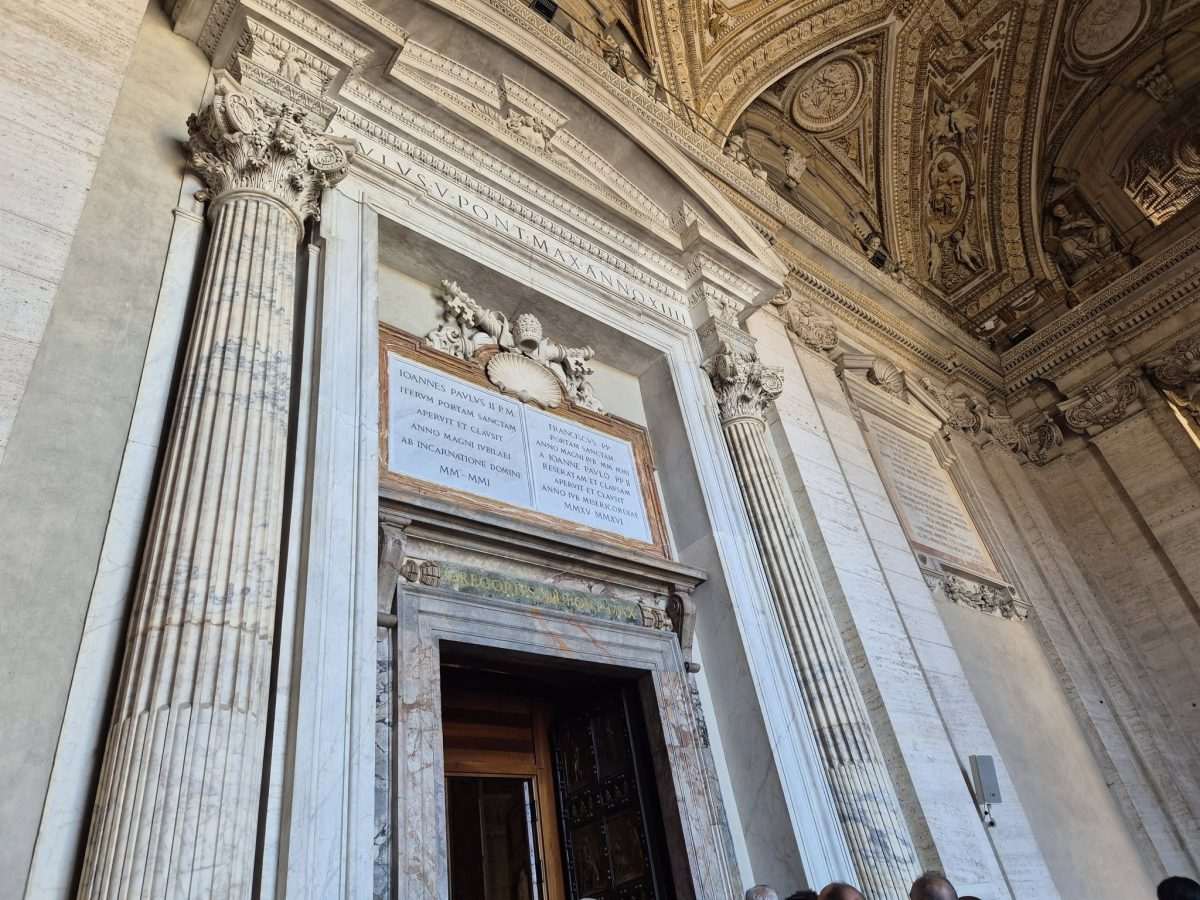 Sveta vrata na Bazilici svetog Petra / Foto: Fenix (MD)