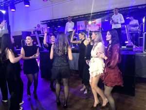 PRVA KUPREŠKA NOĆ U FRANKFURTU: Sanjam Stožer i cvjetna polja Kupresa… u pjesmi i srcima iseljenih Kuprešaka  