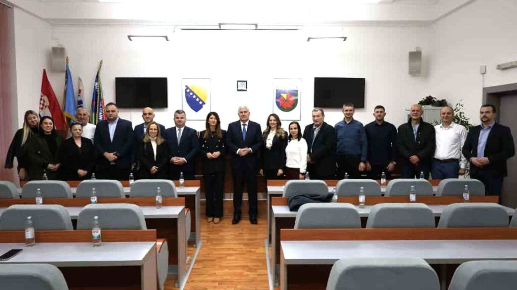 ČELNICI HDZ-a BiH U BUGOJNU I NOVOM TRAVNIKU: Posjet Župi sv. Ante Padovanskog u Bugojnu i Župi Uzašašća Gospodinova u Novom Travniku