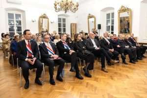 DUBROVAČKI ZMAJEVI: Svečano obilježena 100. obljetnica Zmajskog stola Dubrovnik DUBROVAČKI ZMAJEVI: Svečano obilježena 100. obljetnica Zmajskog stola Dubrovnik