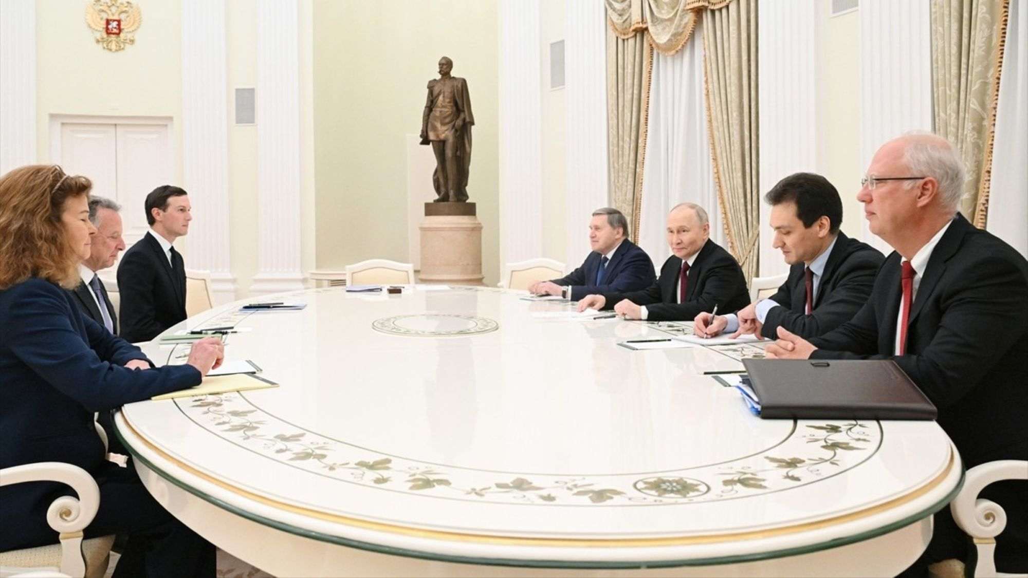 TRUMPOVI IZASLANICI S PUTINOM: Razgovori u Moskvi o revidiranom planu za Ukrajinu trajali 5 sati
