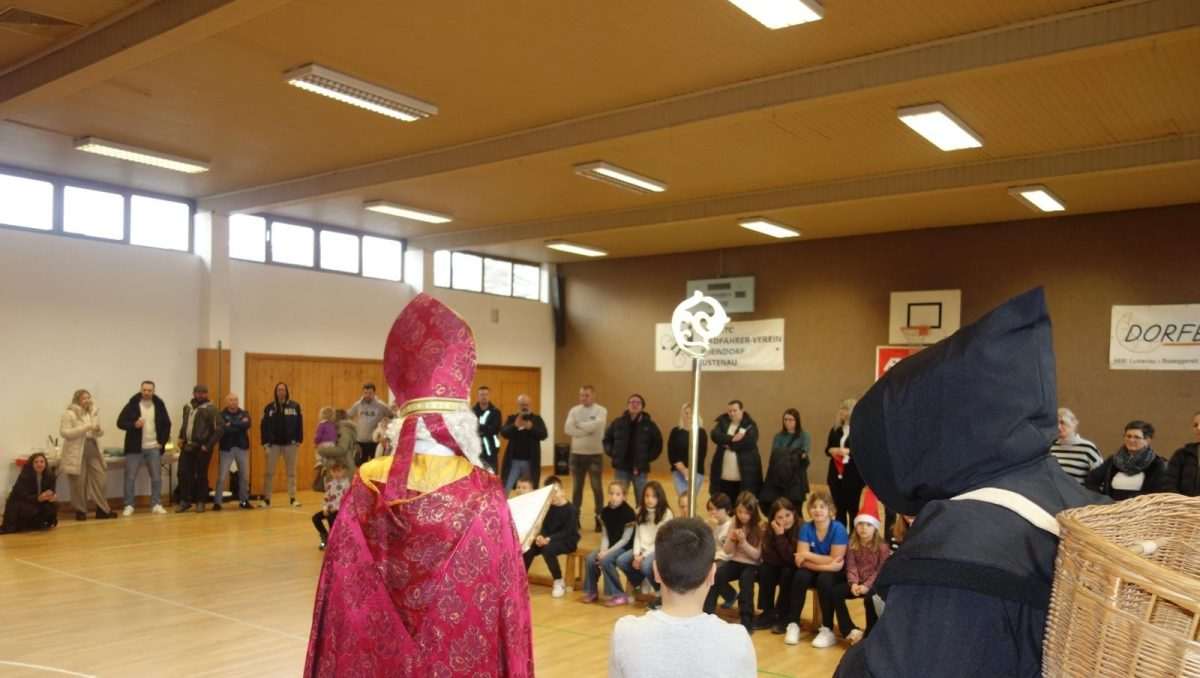 KUD SRCE HRVATSKO ODUŠEVILO BOŽIĆNOM PRIREDBOM S NIKOLOM U LUSTENAUU: Društvo od rujna 2025. naraslo na oko 80 članova