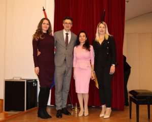 BOŽIĆNI KONCERT UČENIKA HRVATSKE NASTAVE: Djecu iz Stuttgarta, Mannheima i Ulma podržale Miriam Mack, Maren Steege...