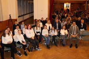 BOŽIĆNI KONCERT UČENIKA HRVATSKE NASTAVE: Djecu iz Stuttgarta, Mannheima i Ulma podržale Miriam Mack, Maren Steege...