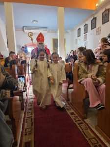 PROSLAVA SV. NIKOLE U VELIKOM BRDU: Više od 50 djece radosno čekalo sv. Nikolu