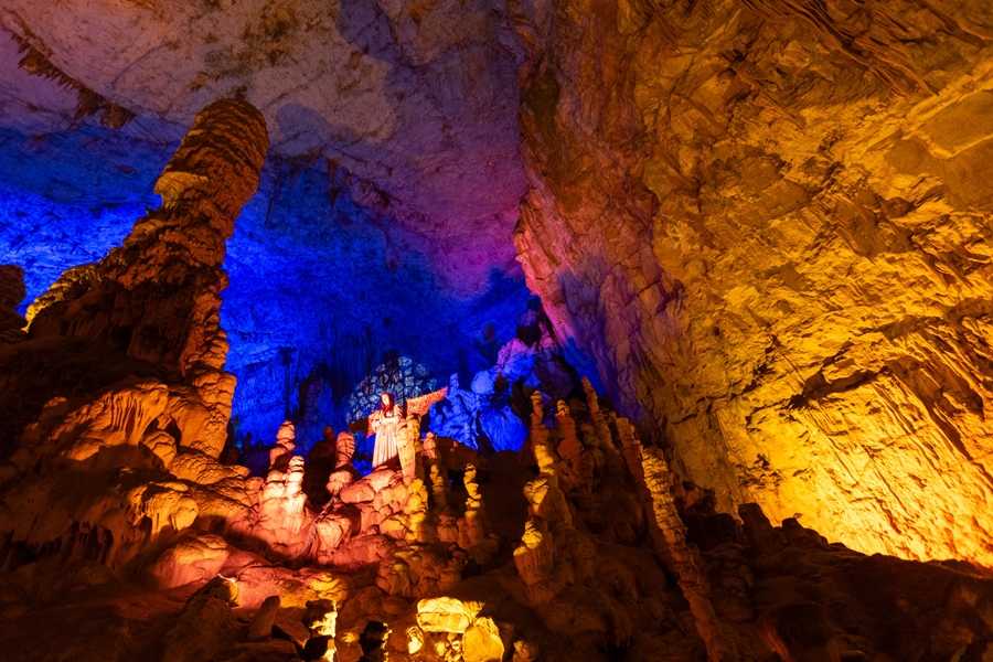 Žive jaslice u slovenskoj Postojnskoj jami / Foto: Anadolu